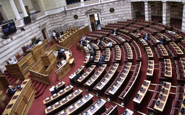 Ψηφίσθηκε επί της Αρχής το νομοσχέδιο για ενίσχυση της εργασίας - Οι θέσεις των φορέων