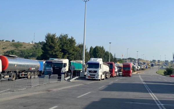 Κλείνει τα σύνορά της η Πολωνία σε ρωσικά και λευκορωσικά εμπορικά οχήματα