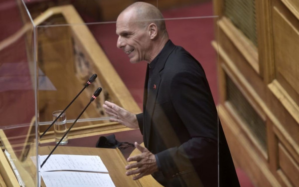 Βγήκαν τα «μαχαίρια» στη Βουλή για την κρατική επιχορήγηση στη γερμανική Fraport