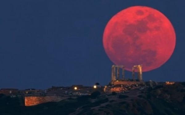 «Το φεγγάρι της φράουλας»: Αύριο η πρώτη υπερπανσέληνος του 2022