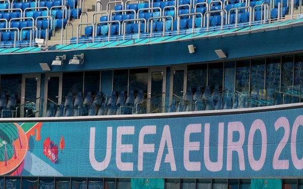 Ρωσία: Ο Πούτιν βάζει το EURO πάνω από την εξάπλωση του κορονοϊού στην Αγ. Πετρούπολη