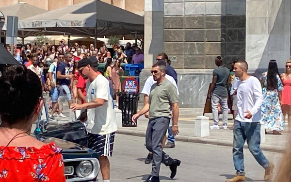 Ο Μπαντέρας εν δράσει στο...  Μαϊάμι της Θεσσαλονίκης απέναντι από το Λευκό Πύργο (φωτ. βίντεο)