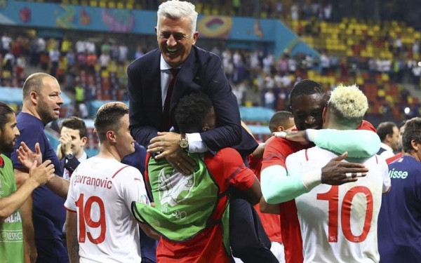 Πρωτόγνωρη η έκσταση των Ελβετών για τον θρίαμβο επί της Γαλλίας