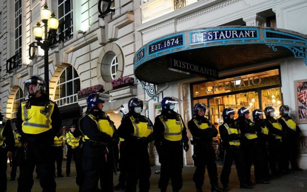 Βρετανία: Ποινές κάθειρξης στους γονείς έφηβης που πέθανε - Οι συνθήκες διαβίωσής «δεν άξιζαν ούτε σε ζώο»