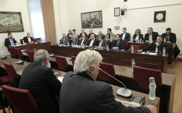 Πόρισμα ΣΥΡΙΖΑ για αρθροσκοπήσεις: Το δημόσιο ζημιώθηκε από τις ενέργειες Βορίδη - Σαλμά