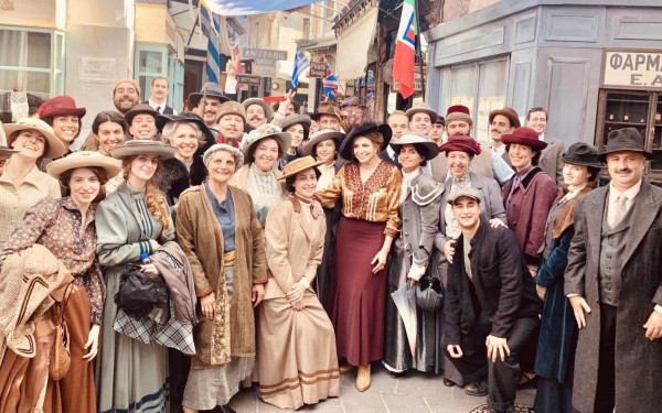 Από το Μπάκιγχαμ στη... Σμύρνη 