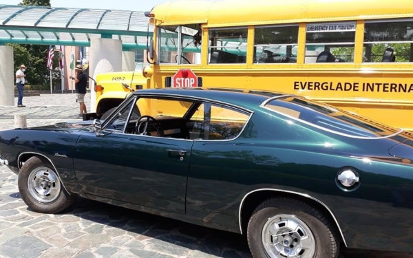 Στη Γερμανική Σχολή σήμερα τα γυρίσματα της ταινίας με τον Μπαντέρας (φωτ. & βίντεο)