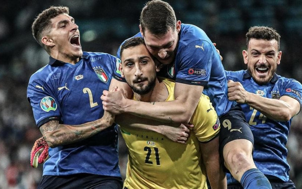 Πολυτιμότερος παίκτης του EURO ο Ντοναρούμα