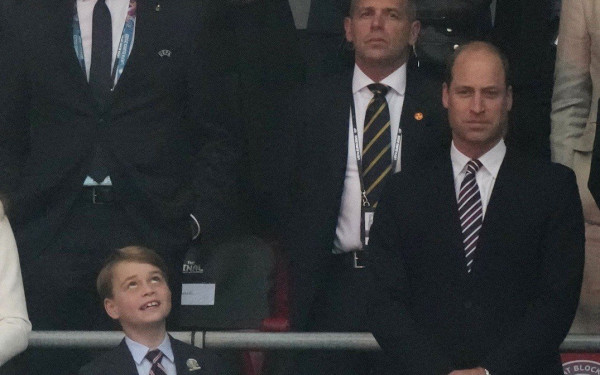  Αγγλία: "Αηδιασμένος" ο πρίγκιπας Γουίλιαμ από τις ρατσιστικές επιθέσεις σε βάρος Ράσφορντ, Σάκα και Σάντσο