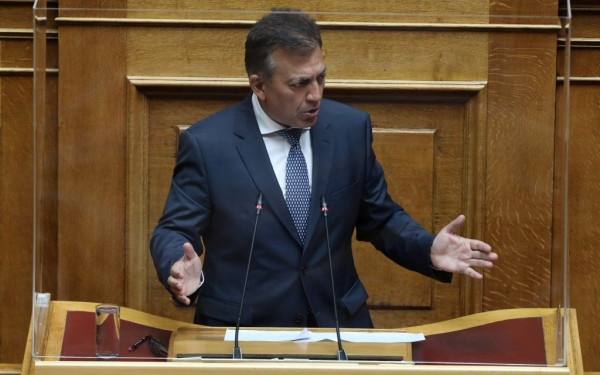 Super League: Πρόσκληση Βρούτση στις 14 ΠΑΕ για τα μέτρα κατά της οπαδικής βίας