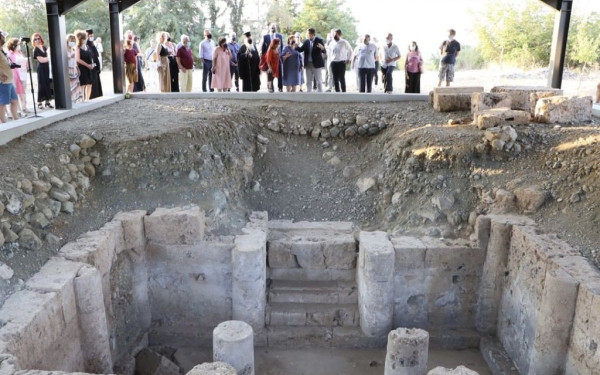 Εγκαινιάστηκε το αρχαιολογικό πάρκο της Νεκρόπολης των Αιγών (φωτ.)