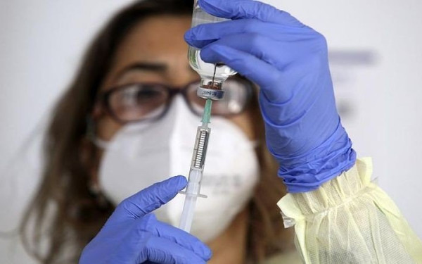 Ο εμβολιασμός μειώνει τον κίνδυνο μακρόχρονης Covid-19 και τα συμπτώματα της Ο εμβολιασμός μειώνει τον κίνδυνο μακρόχρονης Covid-19 και τα συμπτώματα της