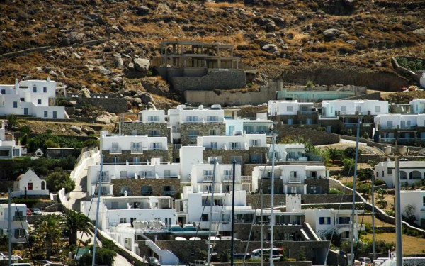 Σύσκεψη υπό τον πρωθυπουργό στο Μαξίμου για τη δόμηση στη Μύκονο