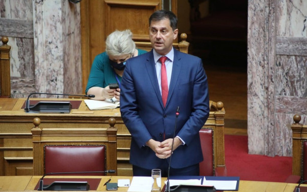 Χ. Θεοχάρης: Γίνεται πράξη η μείωση του ΦΠΑ στα αγροτικά μηχανήματα