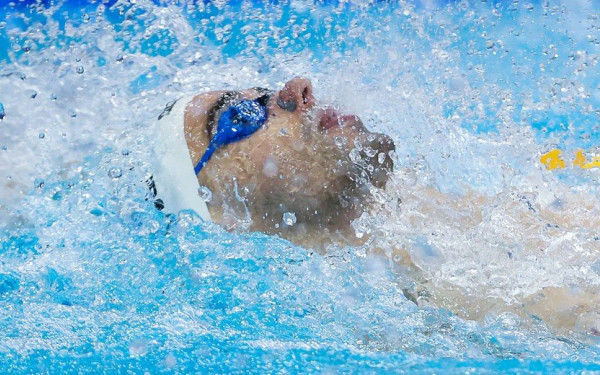 Ευρωπαϊκό πρωτάθλημα κολύμβησης: "Σφαίρα" στα ημιτελικά των 100μ. ύπτιο ο Χρήστου (βίντεο)