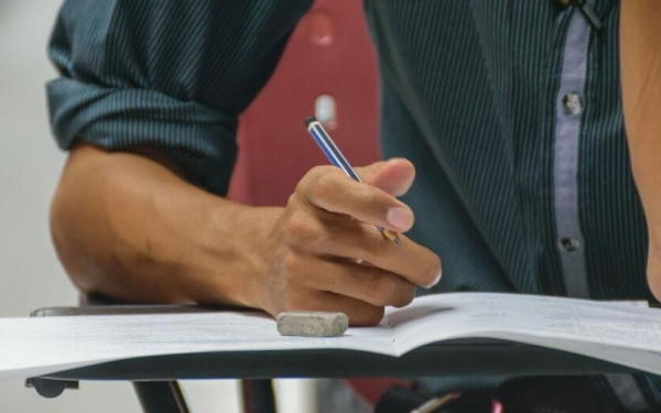 ΟΛΜΕ: Αν η Τράπεζα Θεμάτων καταρρέει στις ενδοσχολικές εξετάσεις, τι θα γίνει στις πανελλαδικές;