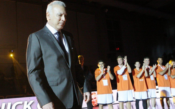 Μπάλα με την υπογραφή του Νίκου Γκάλη δημοπρατήθηκε για την ενίσχυση της Ιωάννας Παλιοσπύρου