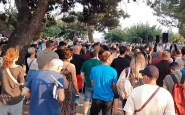 Ολοκληρώθηκε η πορεία αντιεμβολιαστών στο κέντρο της Θεσσαλονίκης