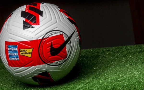 Super League: Οι ΠΑΕ ζητούν συνάντηση με τον Πλεύρη