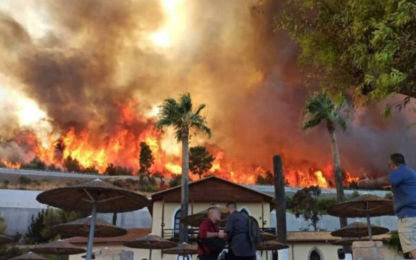 Μέτρα στήριξης των πυρόπληκτων της Αχαΐας ανακοίνωσε το κυβερνητικό κλιμάκιο