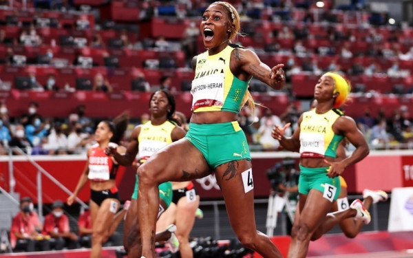 Στίβος: "Σφεντόνα" στον εκπληκτικό τελικό των 100 μέτρων η Τζαμαϊκανή Τόμπσον-Έρα (βίντεο)