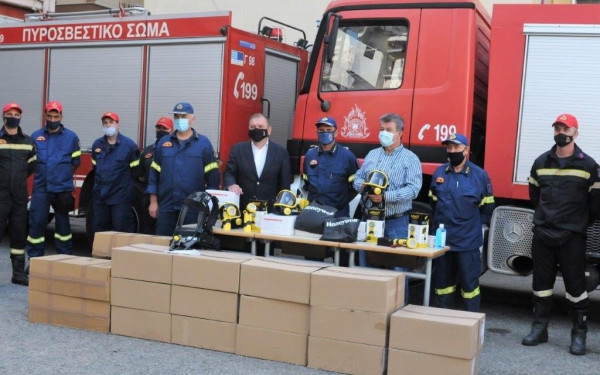ΠΕΔΚΜ: Στηρίζει το έργο του Πυροσβεστικού Σώματος – Δωρεά εξοπλισμού στη Διοίκηση Πυροσβεστικών Υπηρεσιών Θεσσαλονίκης ΠΕΔΚΜ: Στηρίζει το έργο του Πυροσβεστικού Σώματος – Δωρεά εξοπλισμού στη Διοίκηση Πυροσβεστικών Υπηρεσιών Θεσσαλονίκης