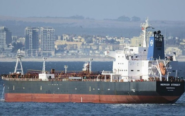 Χούθι: Χτύπησαν με θαλάσσιο drone δεξαμενόπλοιο ελληνικών συμφερόντων