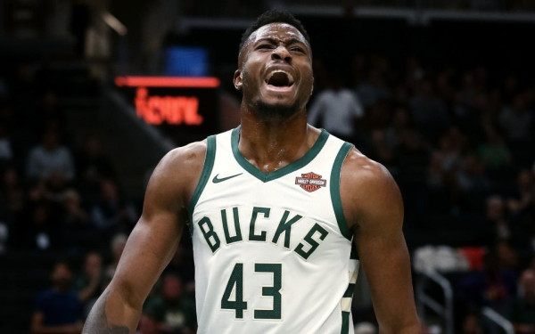 Μπάσκετ: Ο Θανάσης Αντετοκούνμπο τραυματίστηκε σοβαρά και χάνει το προολυμπιακό τουρνουά