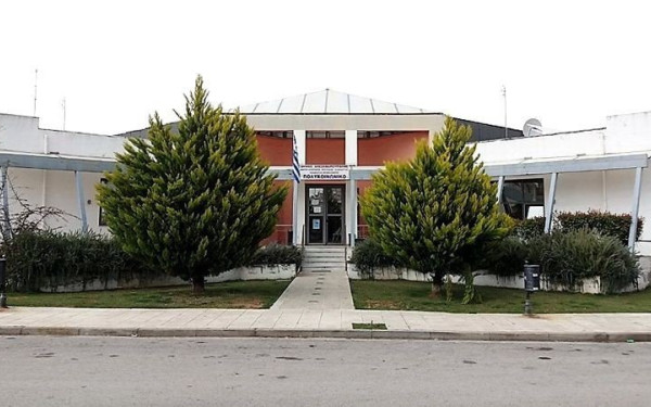 Σε αναστολή 10 ανεμβολίαστοι εργαζόμενοι του Πολυκοινωνικού Δήμου Αλεξανδρούπολης (Βίντεο)