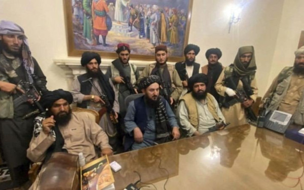 Αφγανιστάν: Απολύθηκαν 280 αστυνομικοί επειδή δεν άφησαν γενειάδα