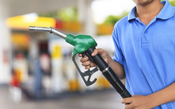  Βαριές καμπάνες σε βενζινάδικα για αθέμιτη κερδοφορία