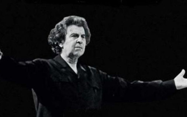 Χανιά: Τίμησαν τη μνήμη του Μίκη Θεοδωράκη - Δύο χρόνια από το θάνατό του