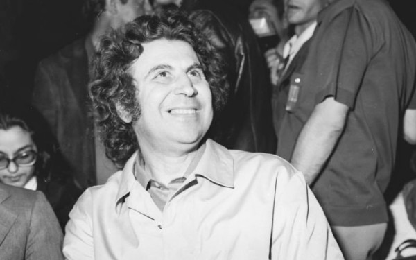 Τον γύρο του κόσμου κάνει η είδηση για τον θάνατο του Μίκη Θεοδωράκη