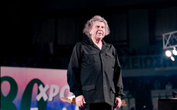 Συντετριμμένος ο καλλιτεχνικός κόσμος λέει αντίο στον Μίκη Θεοδωράκη