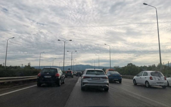 Θεσσαλονίκη: Κυκλοφοριακό κομφούζιο στον περιφερειακό