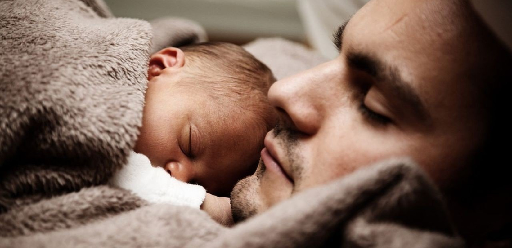 Ισπανία: Γονική άδεια μετ' αποδοχών 17 εβδομάδων και στους πατέρες