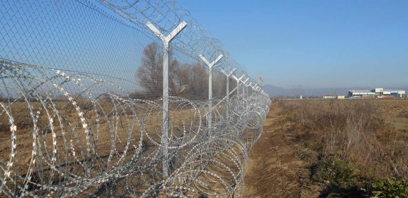 Ξήλωσαν κολώνες στην οριογραμμή Ελλάδος – ΠΓΔΜ