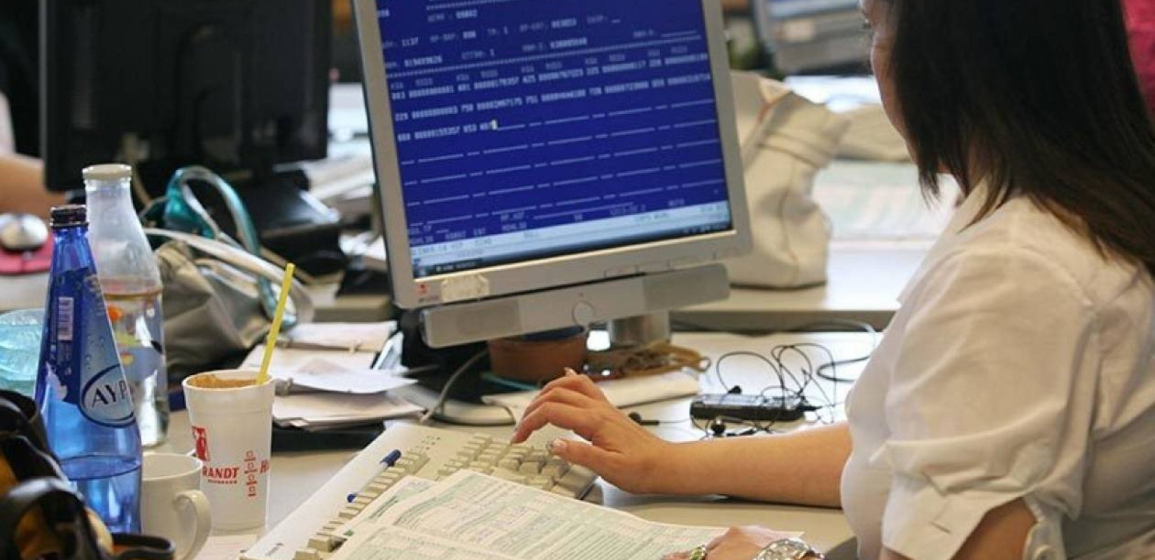 «Τέλος» το χαρτόσημο μετά από 93 χρόνια - Αντικαθίσταται από το ψηφιακό τέλος συναλλαγών