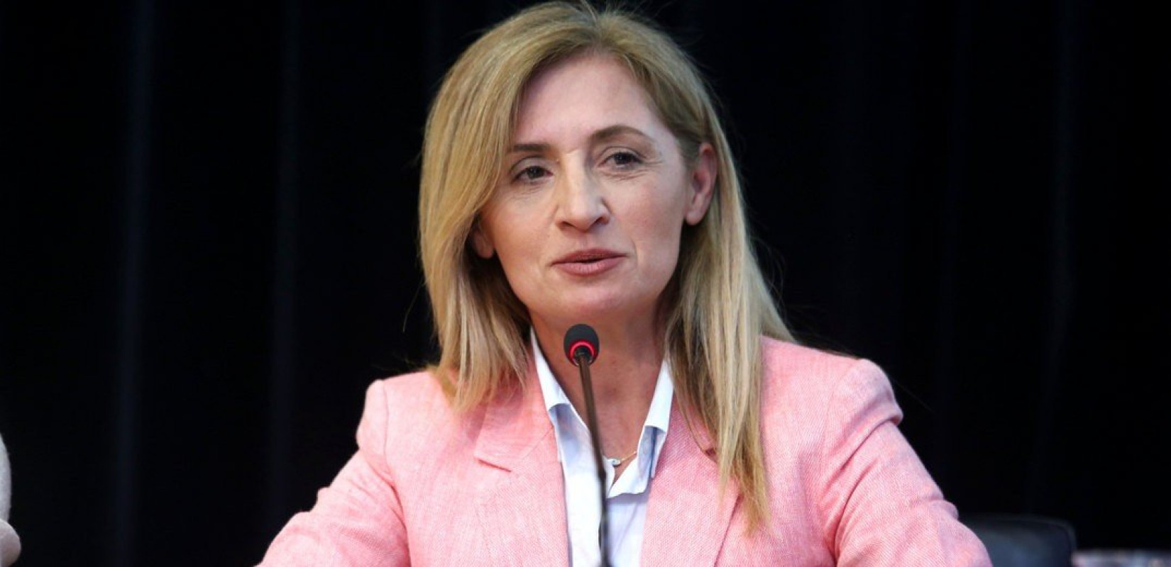 Συγκλονιστική αποκάλυψη της μαραθωνοδρόμου Μαρίας Πολύζου: «Ο πατέρας μου με βίαζε από τα 11 μου» (βίντεο)