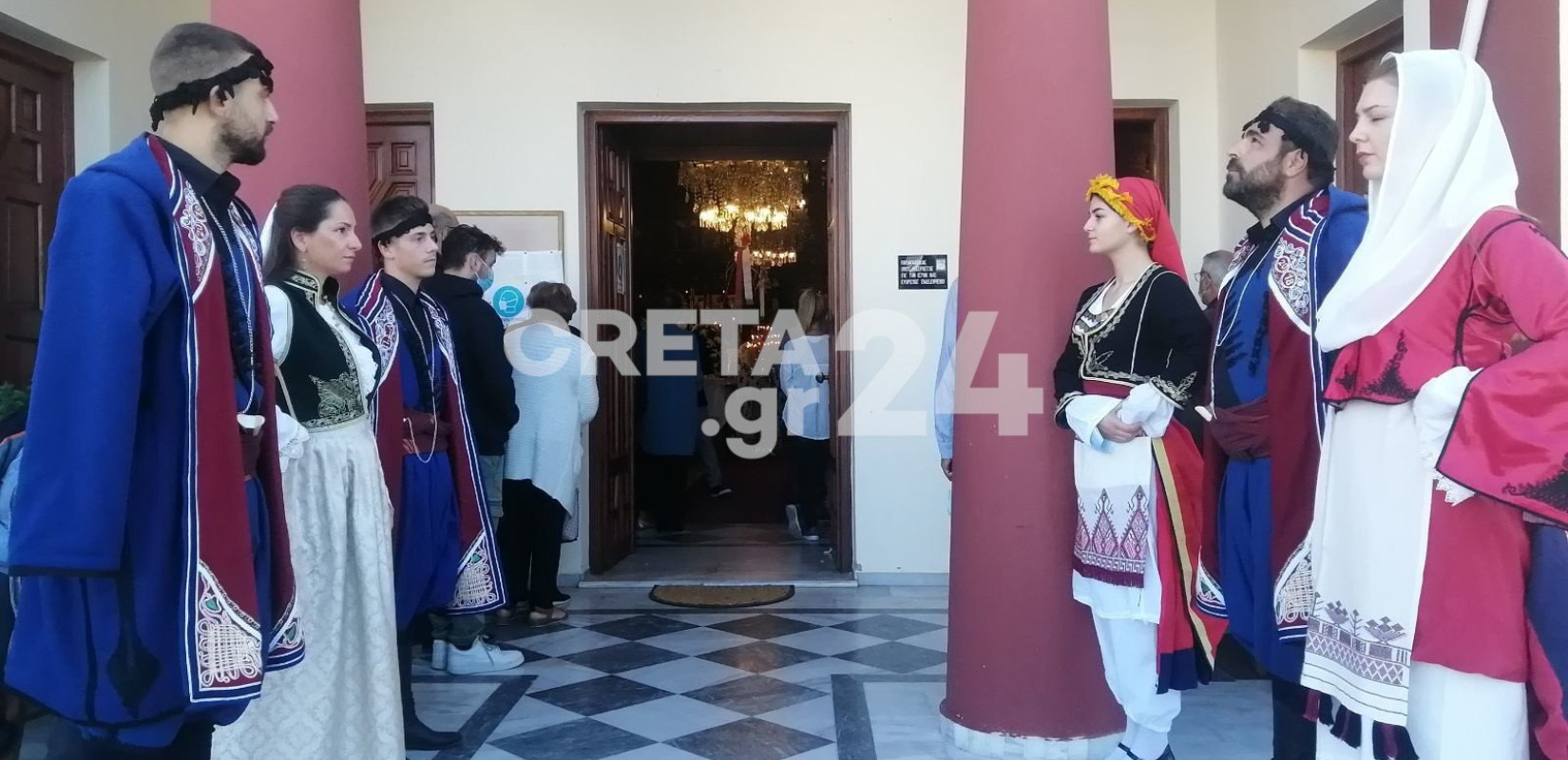 Μίκης Θεοδωράκης: Σαράντα μέρες χωρίς το μεγάλο Έλληνα - Πλήθος κόσμου στο μνημόσυνο στην Κρήτη 