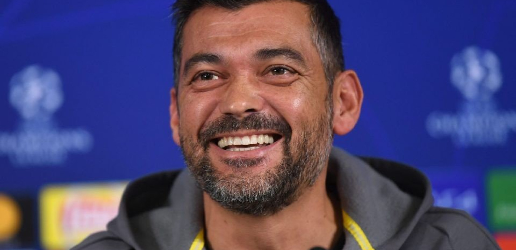 Πριν επιστρέψει στον ΠΑΟΚ, ο Σέρτζιο Κονσεϊσάο αποθεώνεται από "θρύλους" του ποδοσφαίρου 