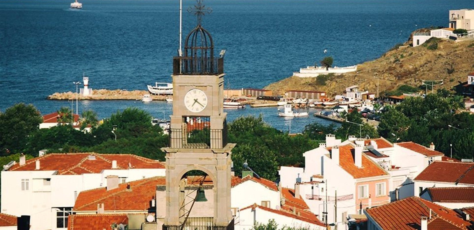 Καταστρέφουν ορθόδοξους ναούς στην Τένεδο οι Τούρκοι