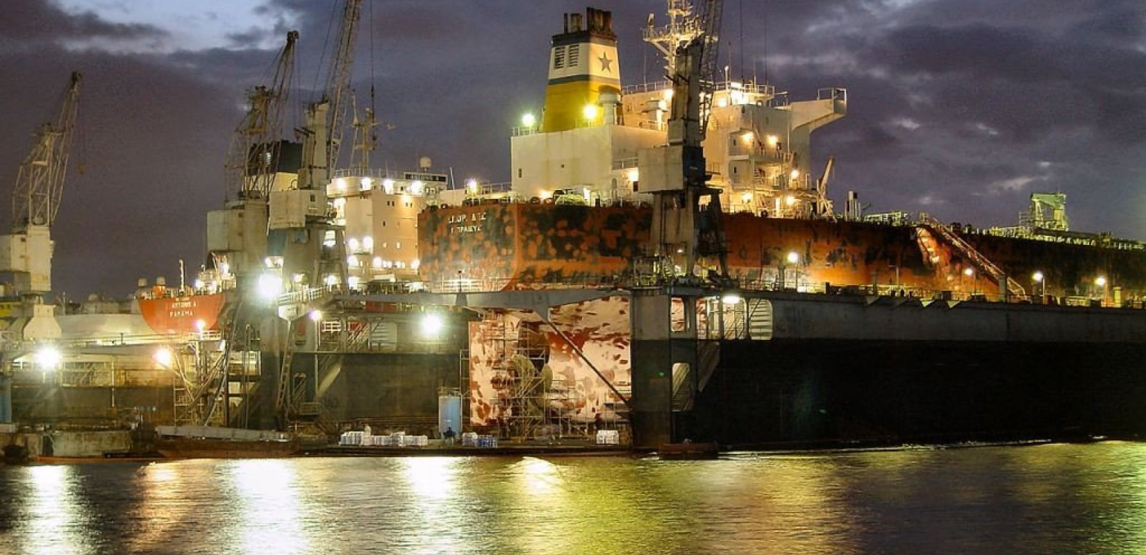 Διπλή συμφωνία της ONEX για παραγωγή ρυμουλκών στα εν Ελλάδι ναυπηγεία και για την ασφάλεια στα λιμάνια