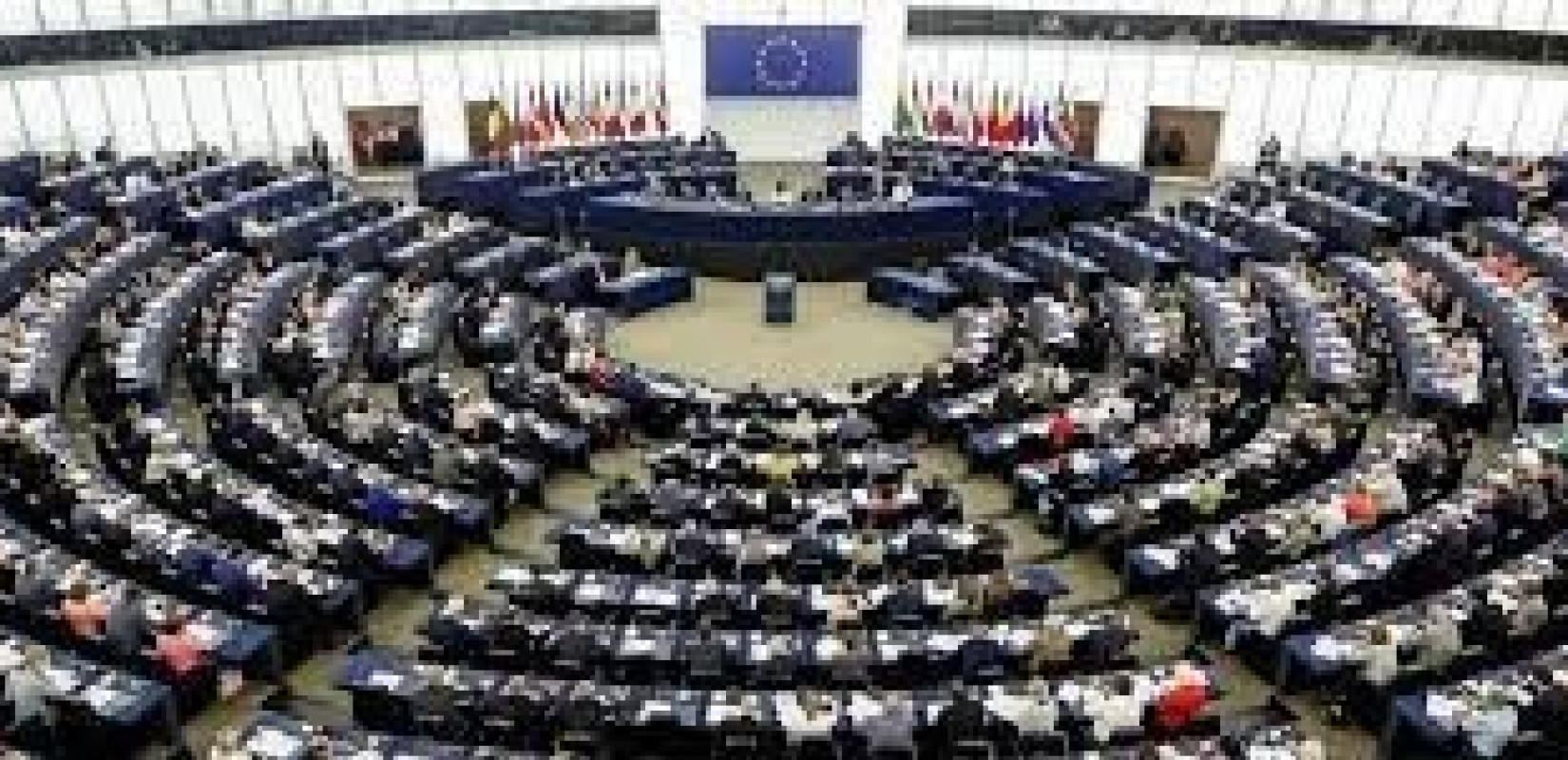 ΕΕ: Πράσινο φως στη συμφωνία της Σκωτίας με τις ΗΠΑ – Με «ρήτρα αναστολής» η άρση των δασμών