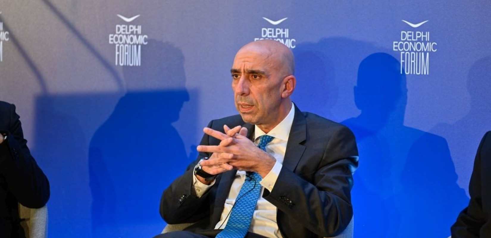 Για "συνετή αύξηση του κατώτατου μισθού που θα λαμβάνει υπόψη τις δυνατότητες των επιχειρήσεων" μίλησε ο πρόεδρος του ΕΒΕΑ