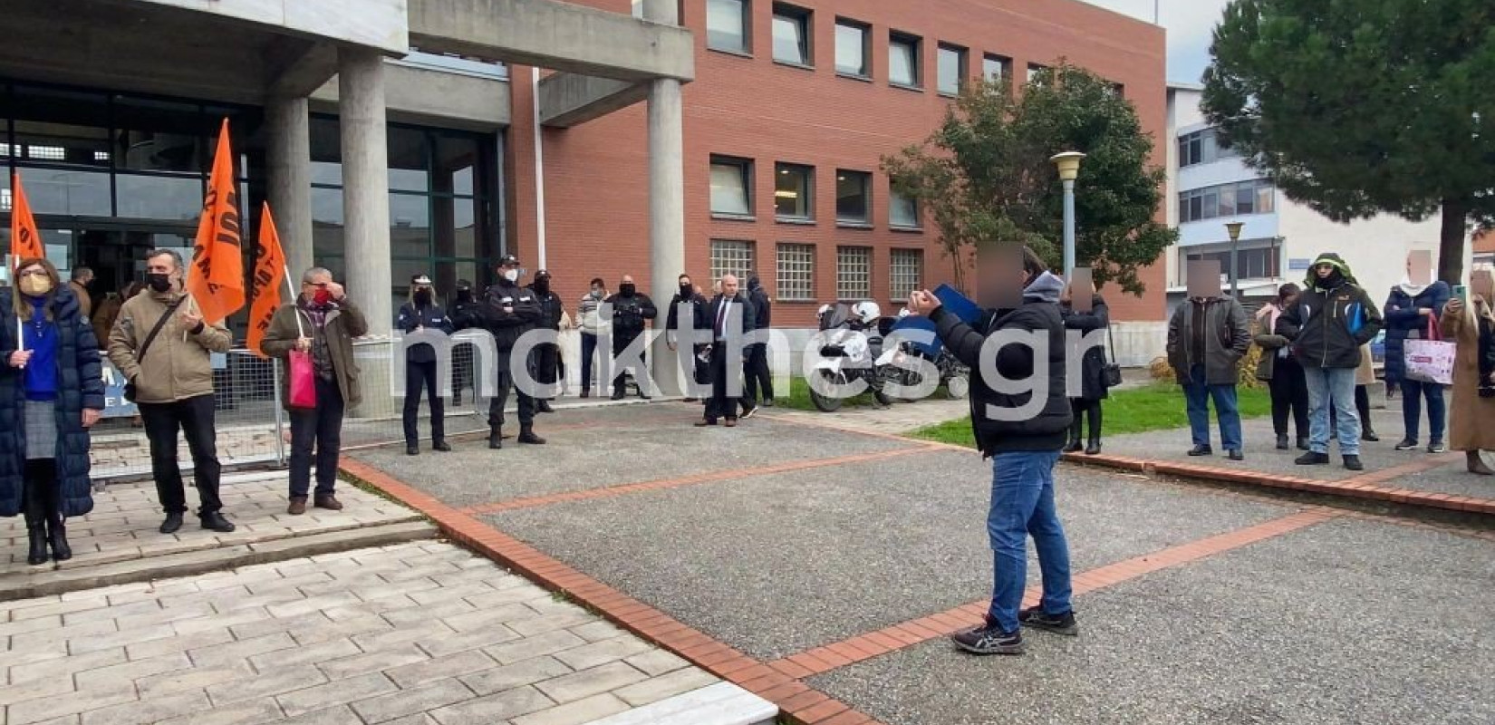 Προφυλακιστέοι τρεις από τους 11 "θεματοφύλακες" για την αρπαγή του γυμνασιάρχη στο Αιγίνιο