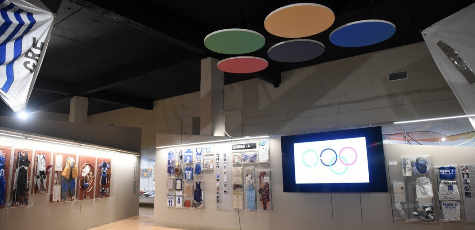 Η συγκίνηση της Πατουλίδου, η βαλίτσα του Καπράλου και η δωρεά-έκπληξη στο Ολυμπιακό Μουσείο (φωτ.)