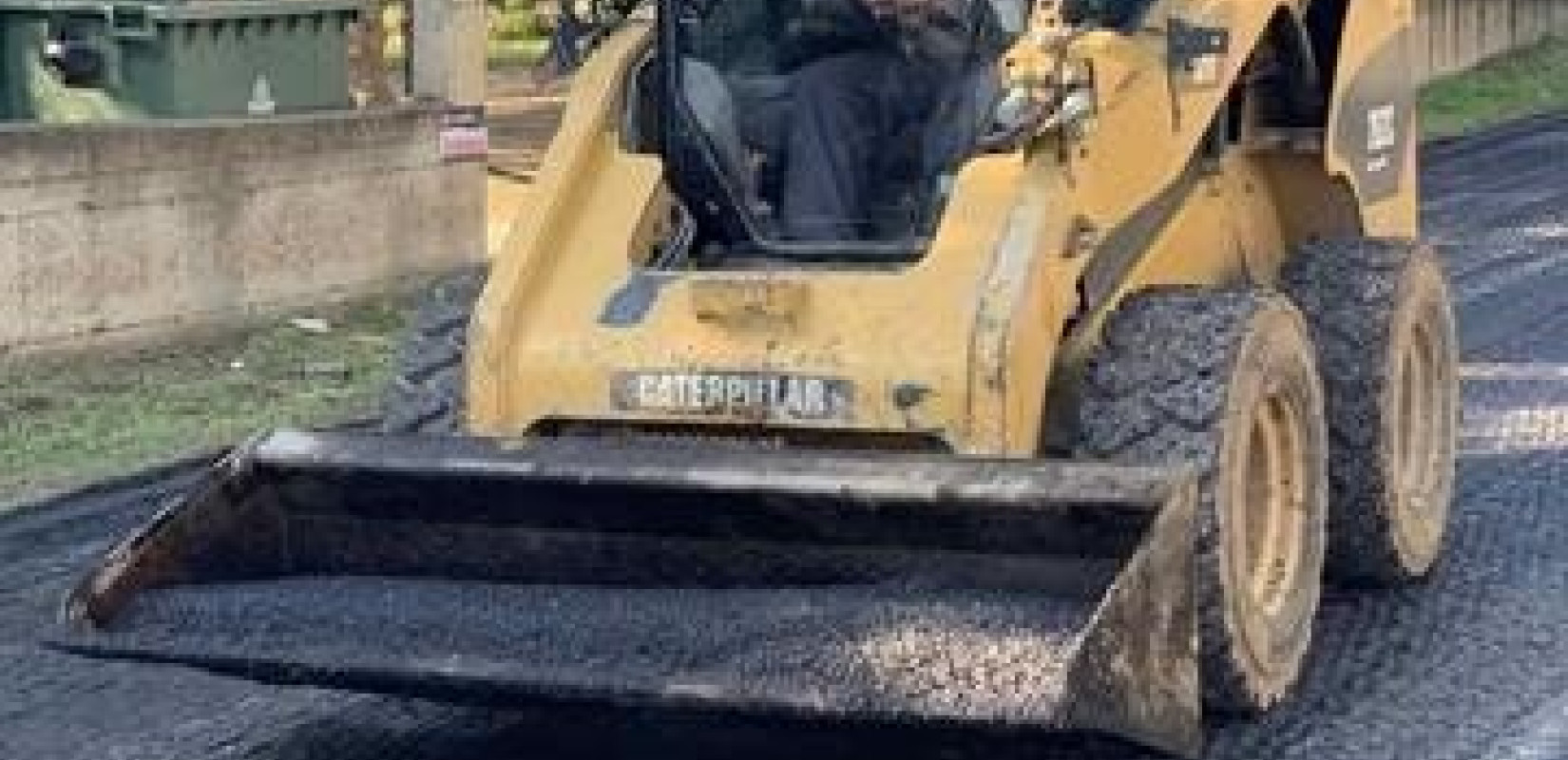 Χαλκιδική: Παρούσα η ΑΝΑΚΕΜ στην πρωτοποριακή πρωτοβουλία διάστρωσης δρόμου με υλικό από ανακυκλωμένο πλαστικό