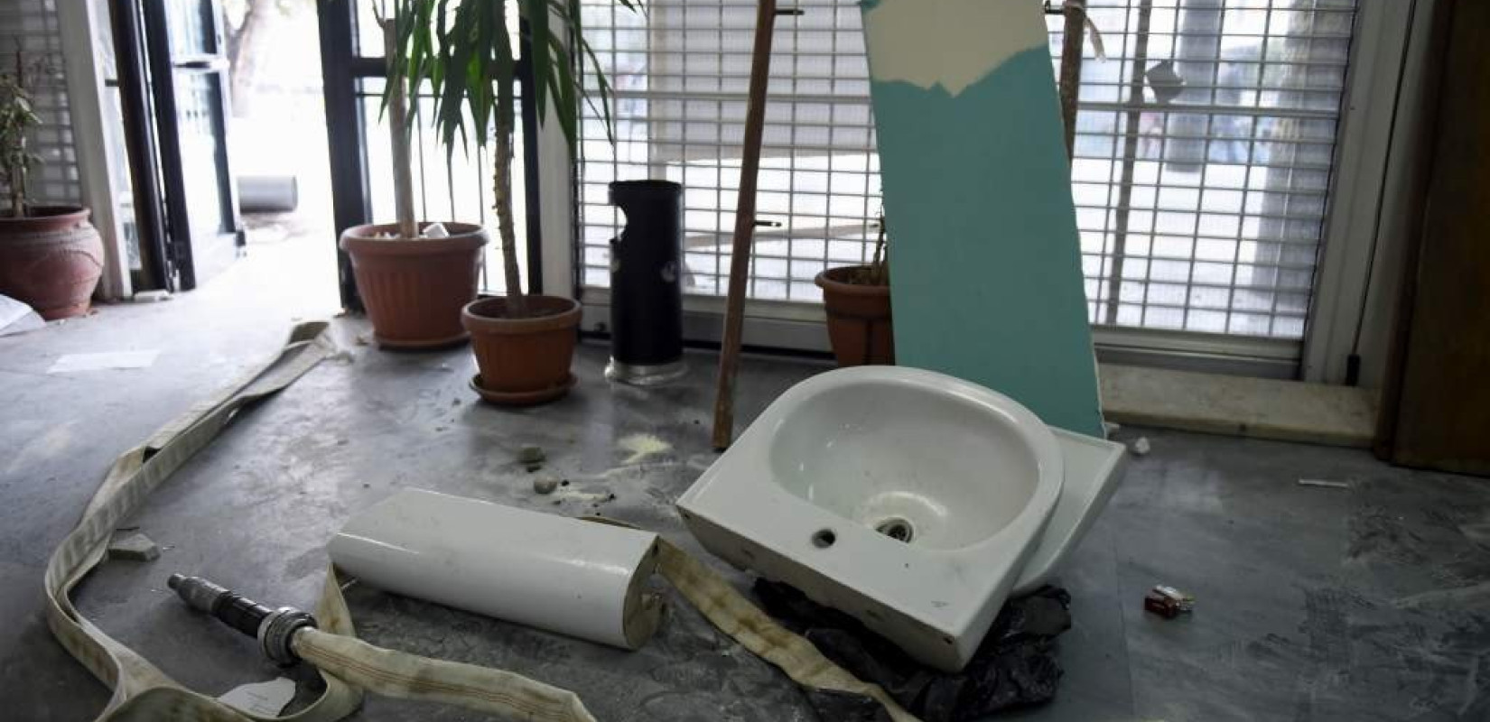 Φοιτητές Α.Π.Θ: «Ανάμεσα στους βάνδαλους είδαμε εμπόρους ναρκωτικών»