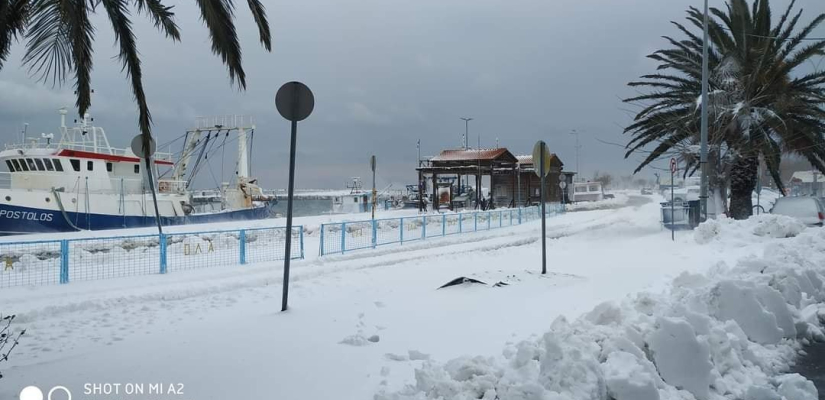 Στα λευκά η Σαμοθράκη (φωτ.)